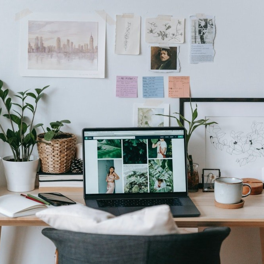 5 món đồ không thể thiếu trên bàn làm việc khi làm việc tại nhà Wfh